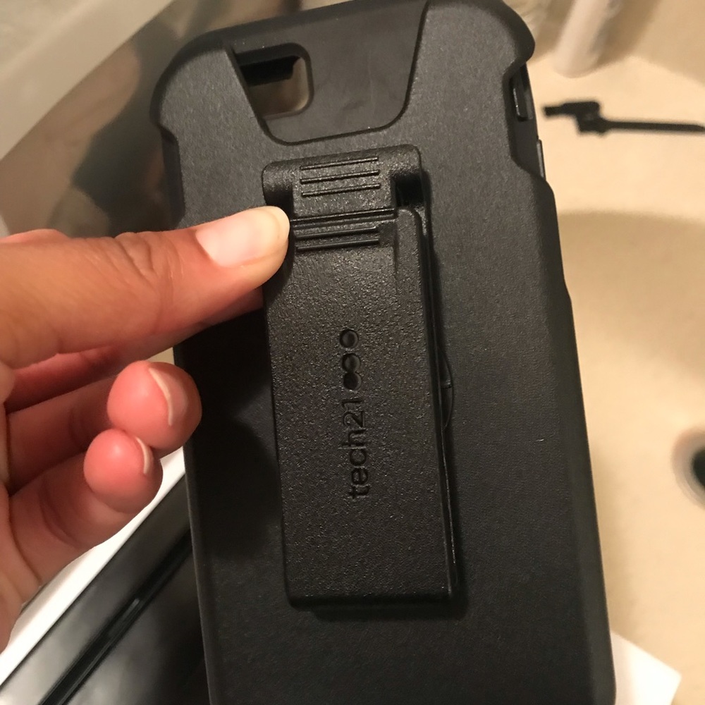 Tech 21 iPhone case - Picture 6 of 8